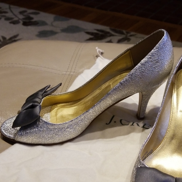 J crew textured silver peep toe w.grey satin bow - Picture 2 of 5